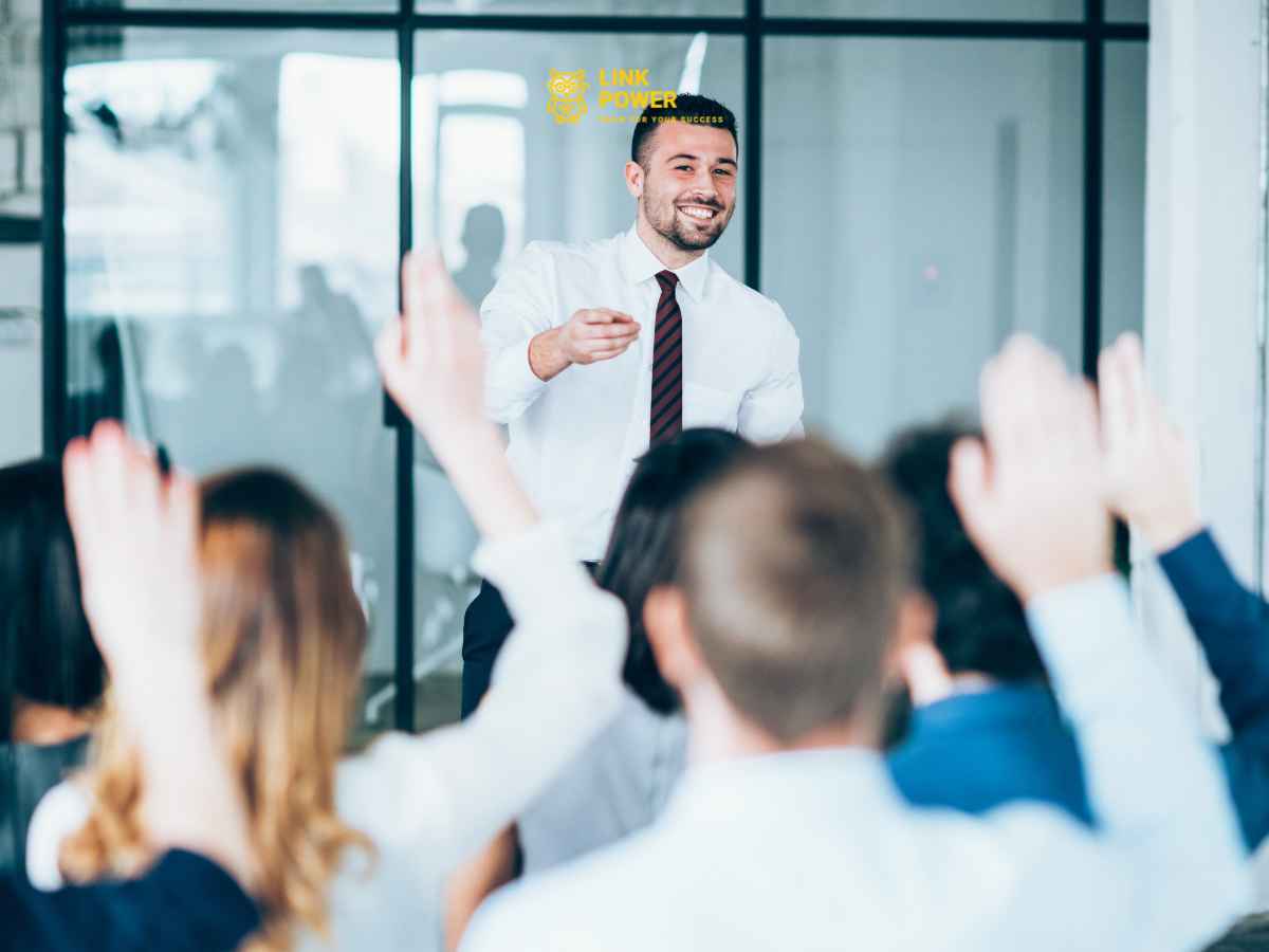 Đào tạo nhân viên về okr