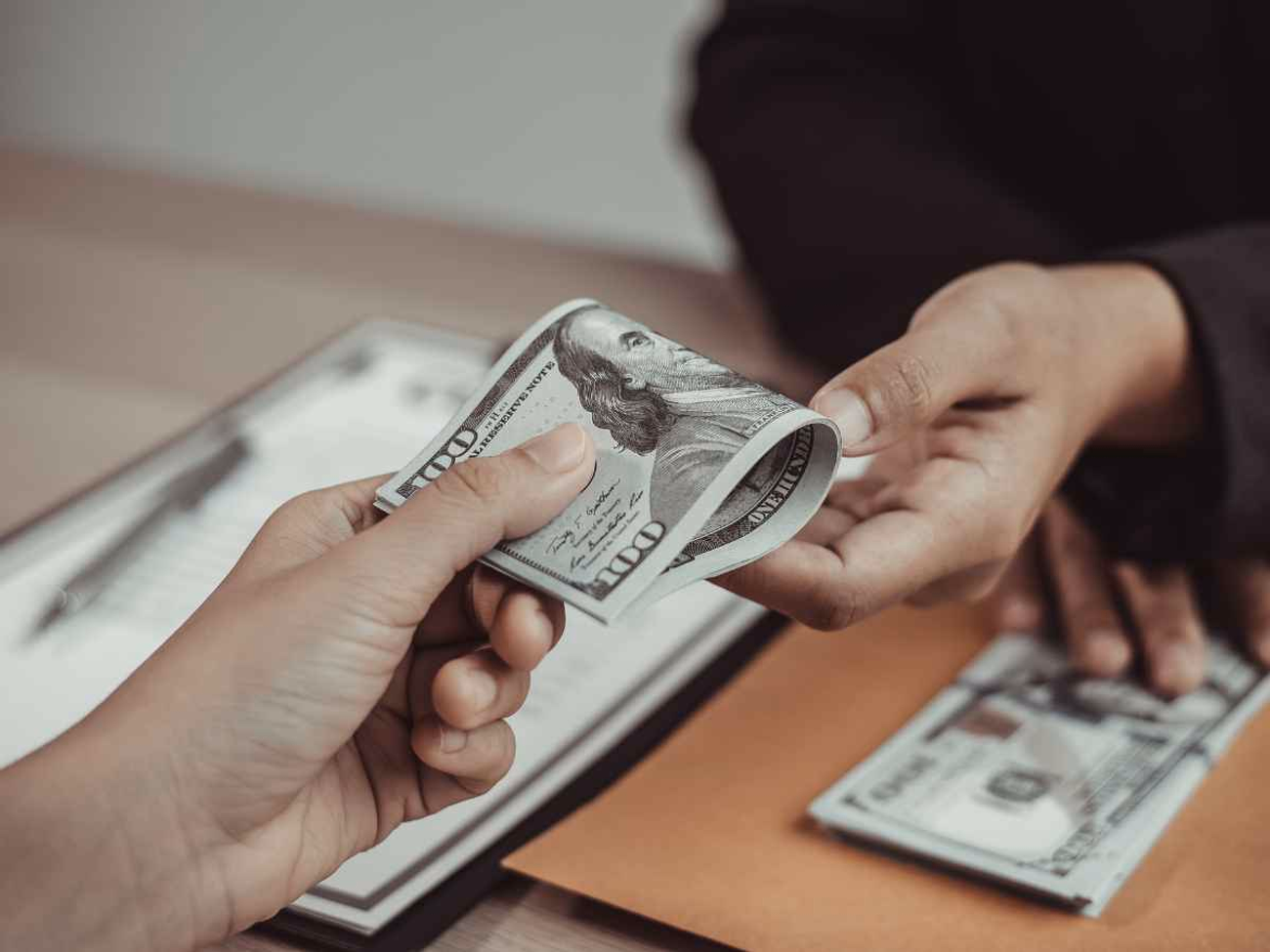 SALES INCENTIVE LÀ GÌ? MUỐN GIA TĂNG DOANH SỐ DOANH NGHIỆP PHẢI CÓ ĐÃI NGỘ TỐT CHO BỘ PHẬN SALE