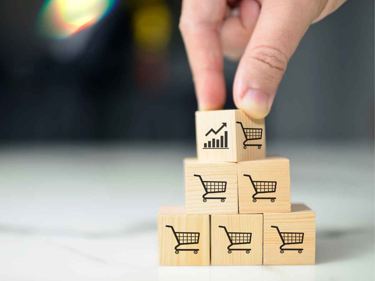 Khối lượng hàng bán và tỷ suất lợi nhuận