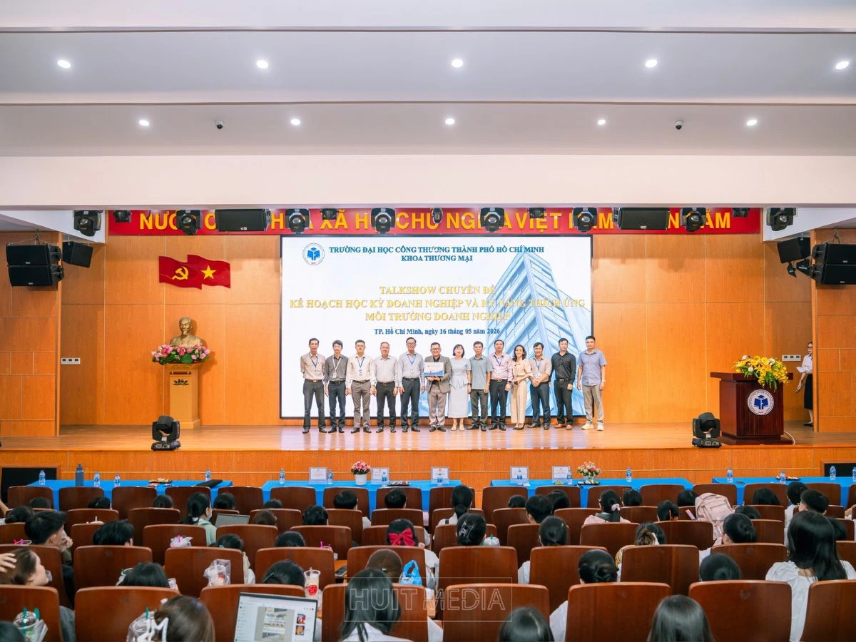 LINK POWER ĐỒNG HÀNH CÙNG SINH VIÊN HUIT QUA TALKSHOW “KỸ NĂNG THÍCH ỨNG MÔI TRƯỜNG DOANH NGHIỆP”